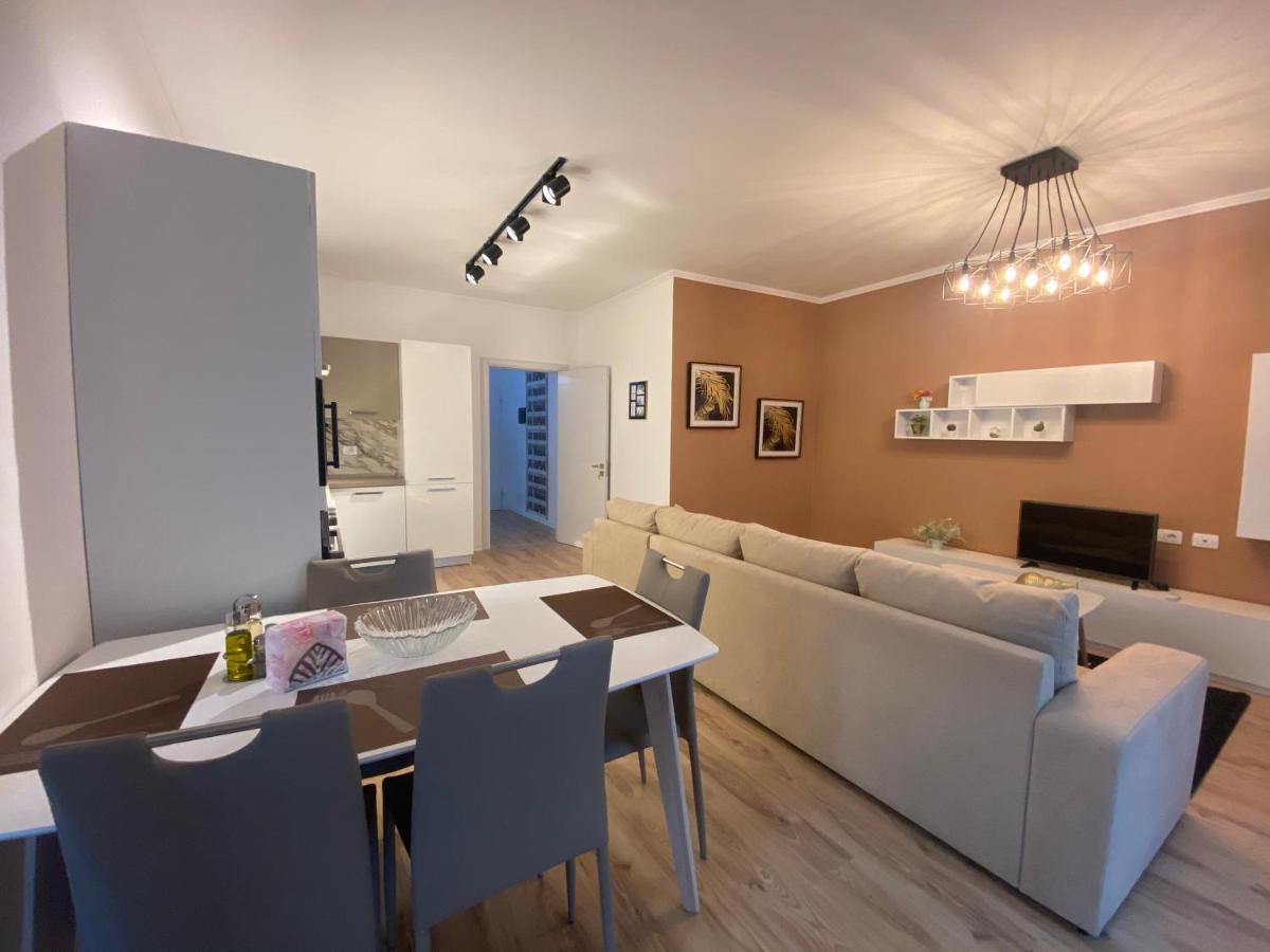 City Center& Sea View Apartment Durrës Buitenkant foto