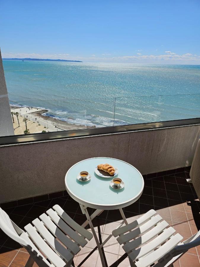 City Center& Sea View Apartment Durrës Buitenkant foto